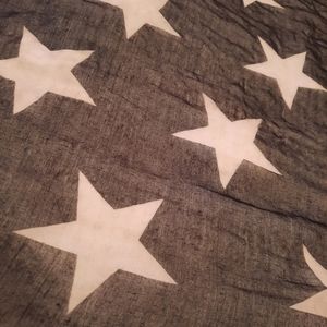 Grey & Black scarf with star pattern